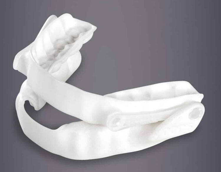 orthese-avancee-mandibulaire-strasbourg.png orthèse d’avancée mandibulaire utilisée pour traiter le ronflement et l’apnée du sommeil